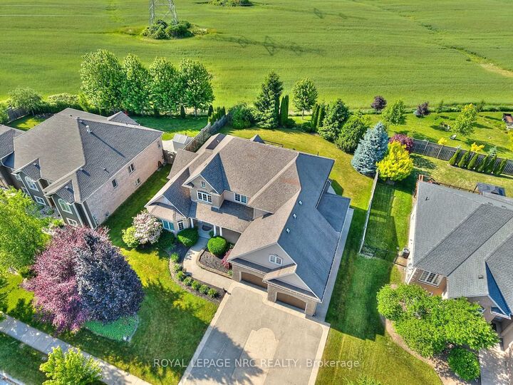 Property Photo: 7995 Cathedral Drive ON L2H 2Z2