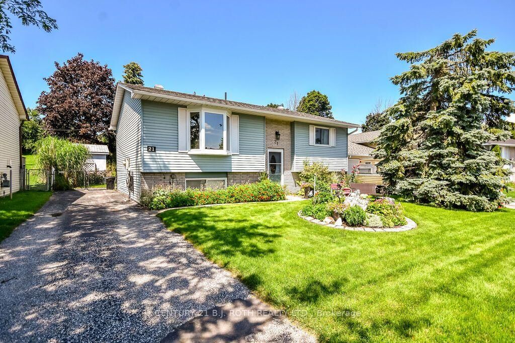 Property Photo:  21 Korlea Crescent  ON L3V 7K3 