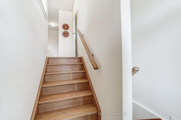Property Photo:  1218 Elizabeth Mackenzie Trail  ON L1X 0S3 