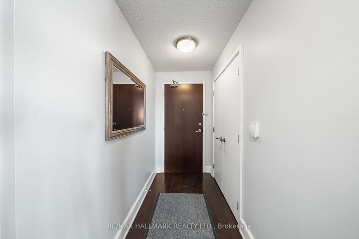 Property Photo: 676 Sheppard Avenue E 708 ON M2K 3E7