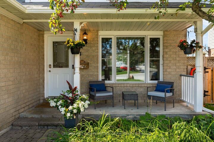Photo de la propriété:  14 Copeman Crescent  ON L4N 8B5 