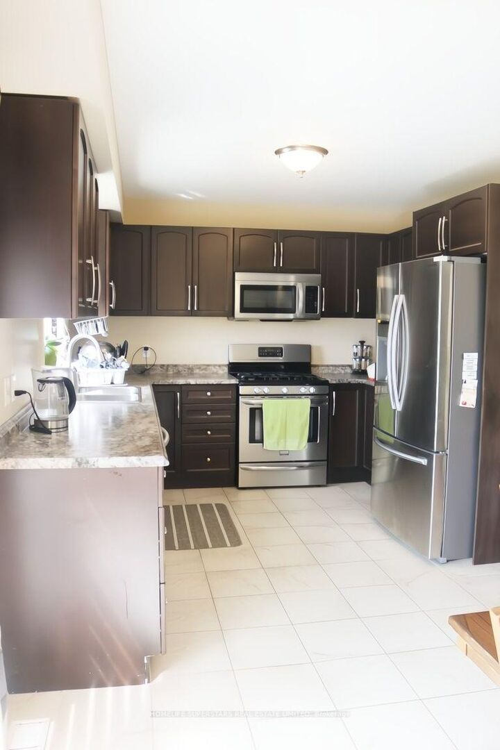 Property Photo:  6039 Ernest Crescent  ON L2H 0H9 