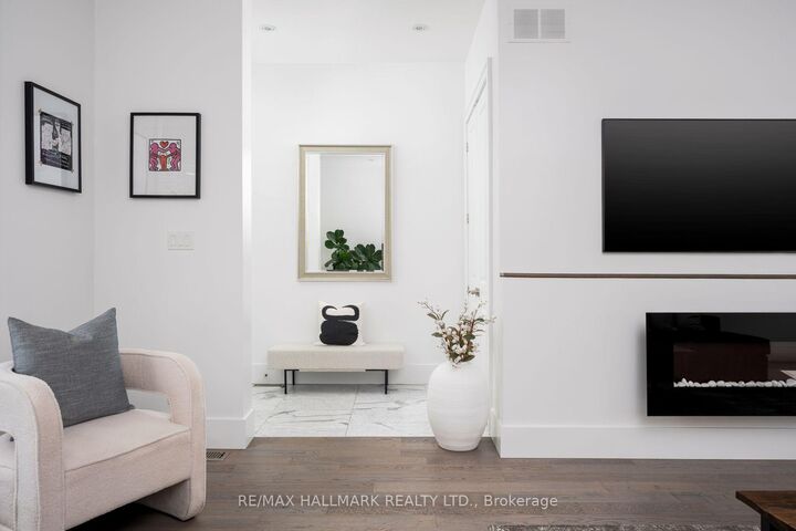 77 Leroy Avenue — photo 1