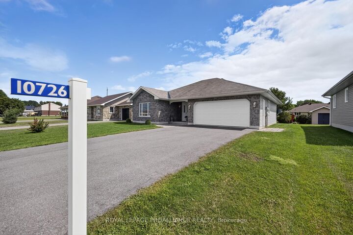 Property Photo:  10726 West End Terrace E  ON K0E 1K0 