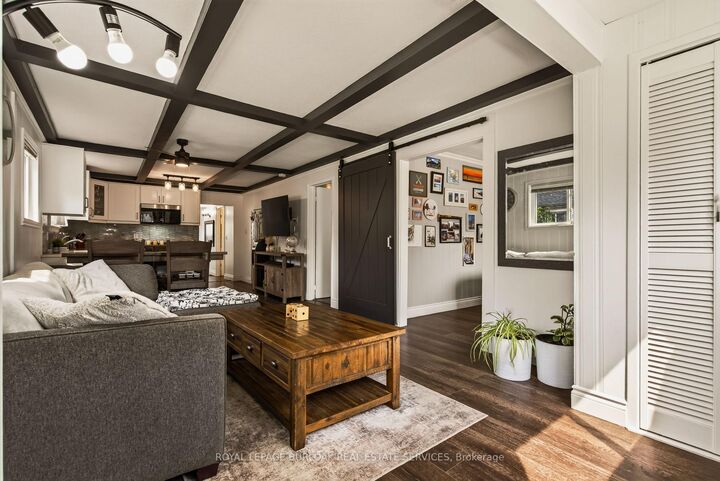 Property Photo: 29 Hixon Road ON L8K 2B8