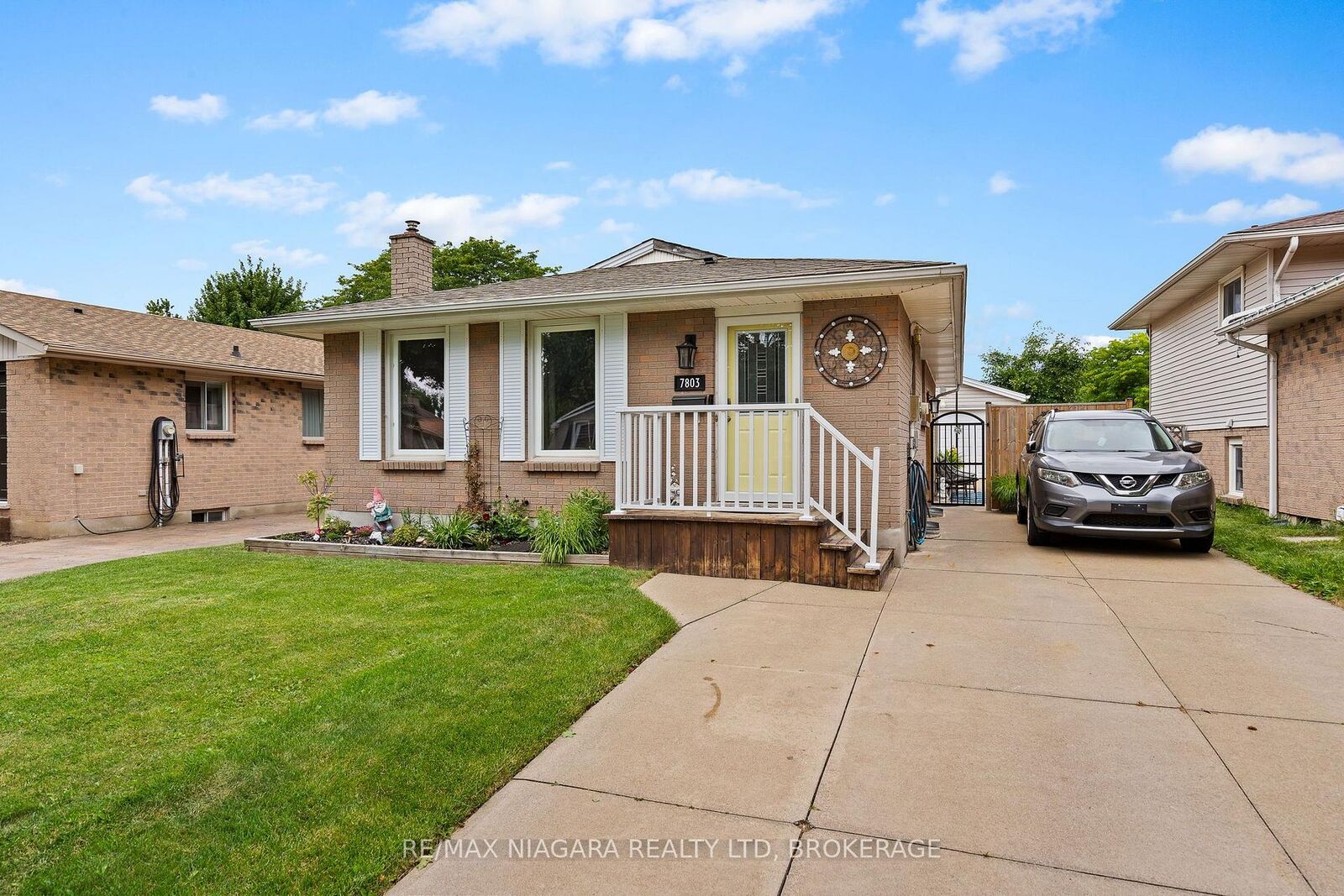 Property Photo:  7803 Salisbury Place  ON L2H 2N1 