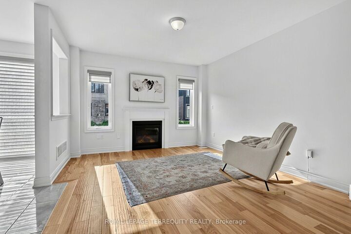 Property Photo: 9 Kiernan Crescent N ON L9R 0V4
