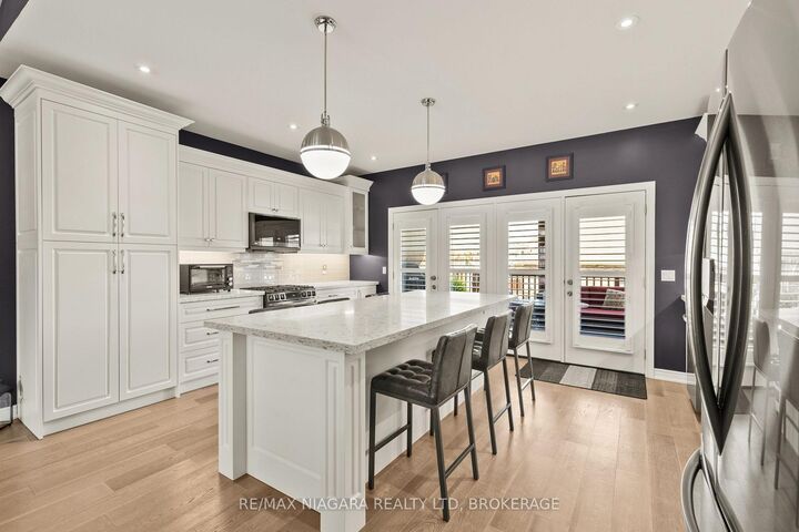 Property Photo: 3 Delicious Court ON L2V 0B8