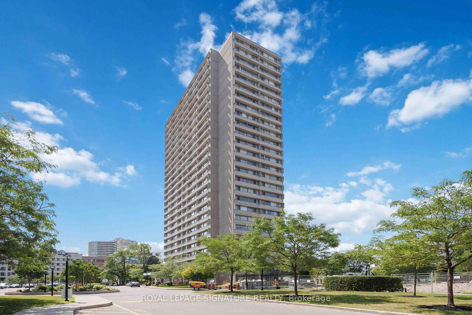 Property Photo: 715 Don Mills Road 2502 ON M3C 1S5