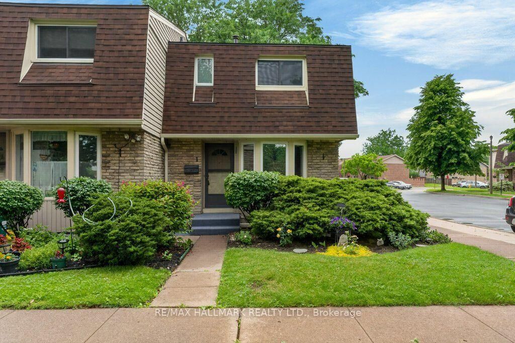 Property Photo:  75 Ventura Drive 1  ON L2R 7J7 
