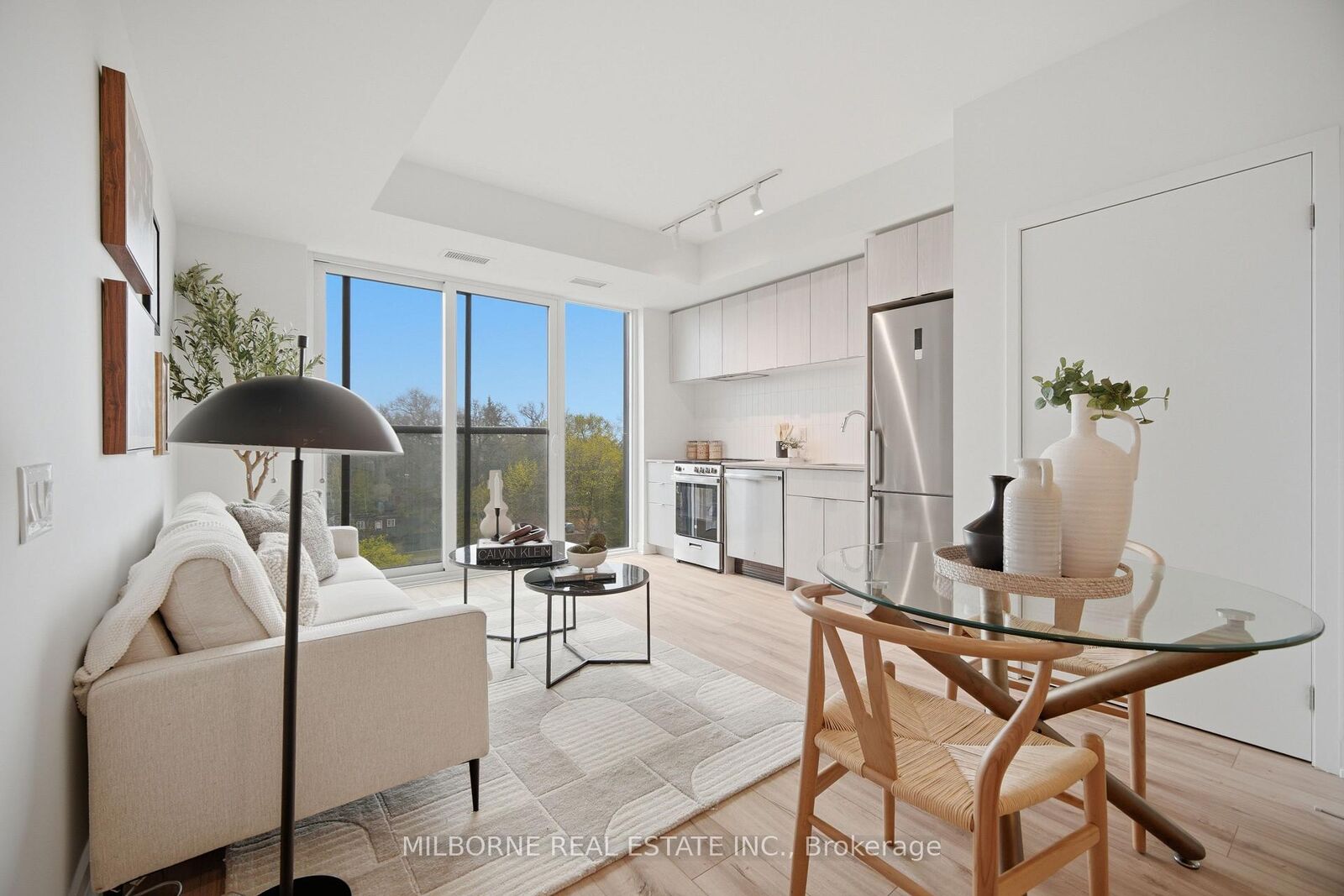 Property Photo: 1660 Bloor Street W 708 ON M6P 1A8