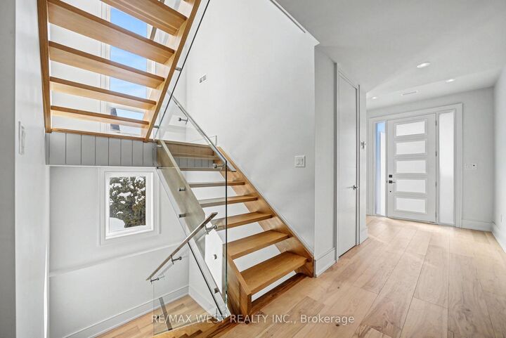 Property Photo: 2267 Fifth Line W ON L5K 1V7
