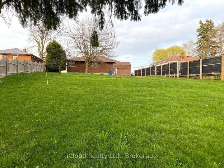 Property Photo:  18200 Leslie Street  ON L9N 0M5 