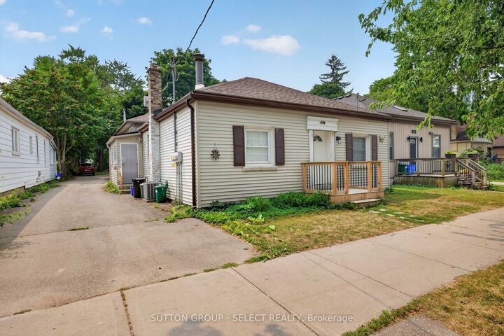 Property Photo: 433 South Street ON N6B 1C1