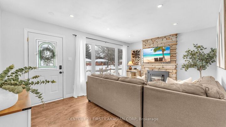 Property Photo:  238 McNay Street Upper Unit  ON N5Y 1L4 