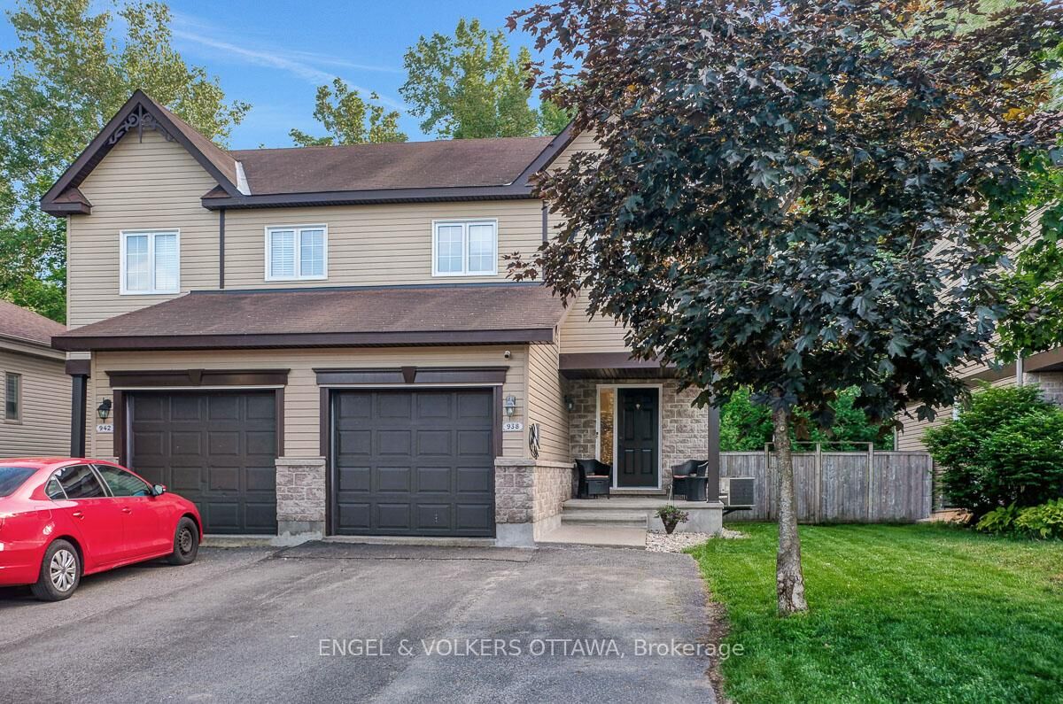 Property Photo: 938 Payer Street ON K4K 1N2