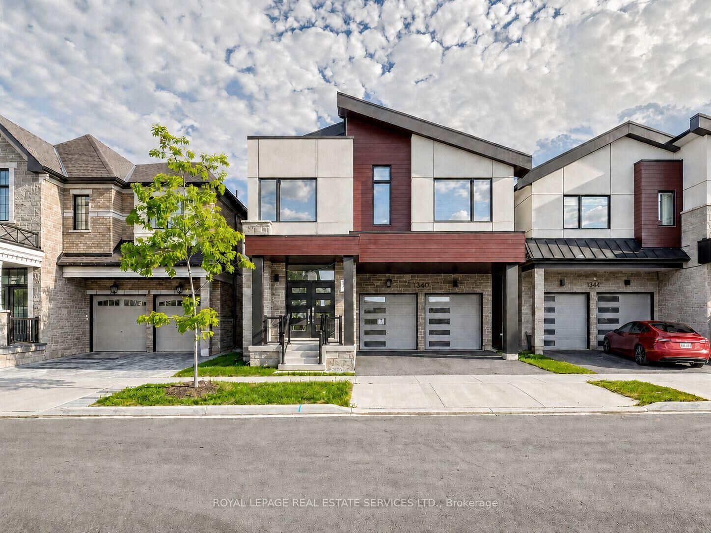 Property Photo: 1340 Aymond Crescent ON L6H 7W8