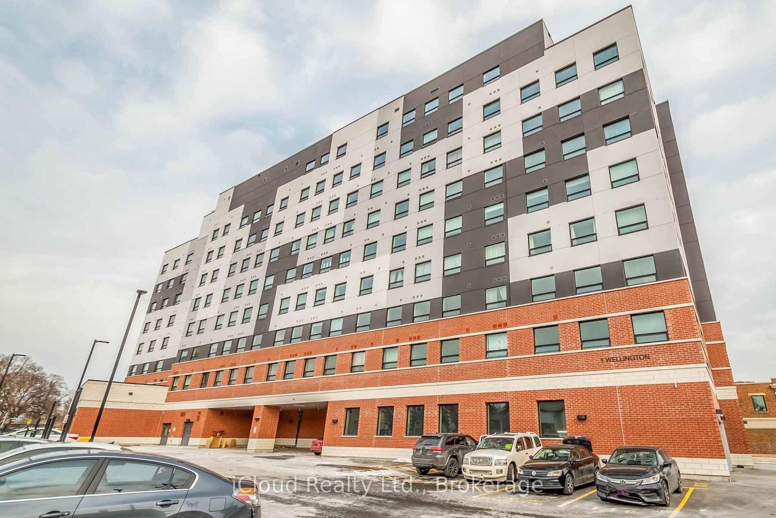 Property Photo:  1 Wellington Street 806  ON N3T 2L3 