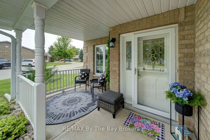 Property Photo:  15 Meadow Lane  ON L9Z 2P2 