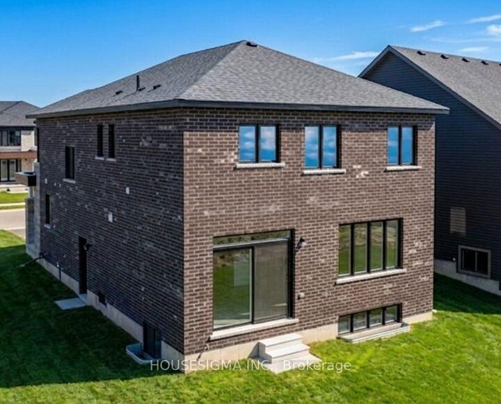 Property Photo:  31 Rosanne Circle  ON L9Z 0N6 