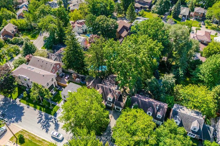 Property Photo: 29 Mattice Road ON M9A 1E5