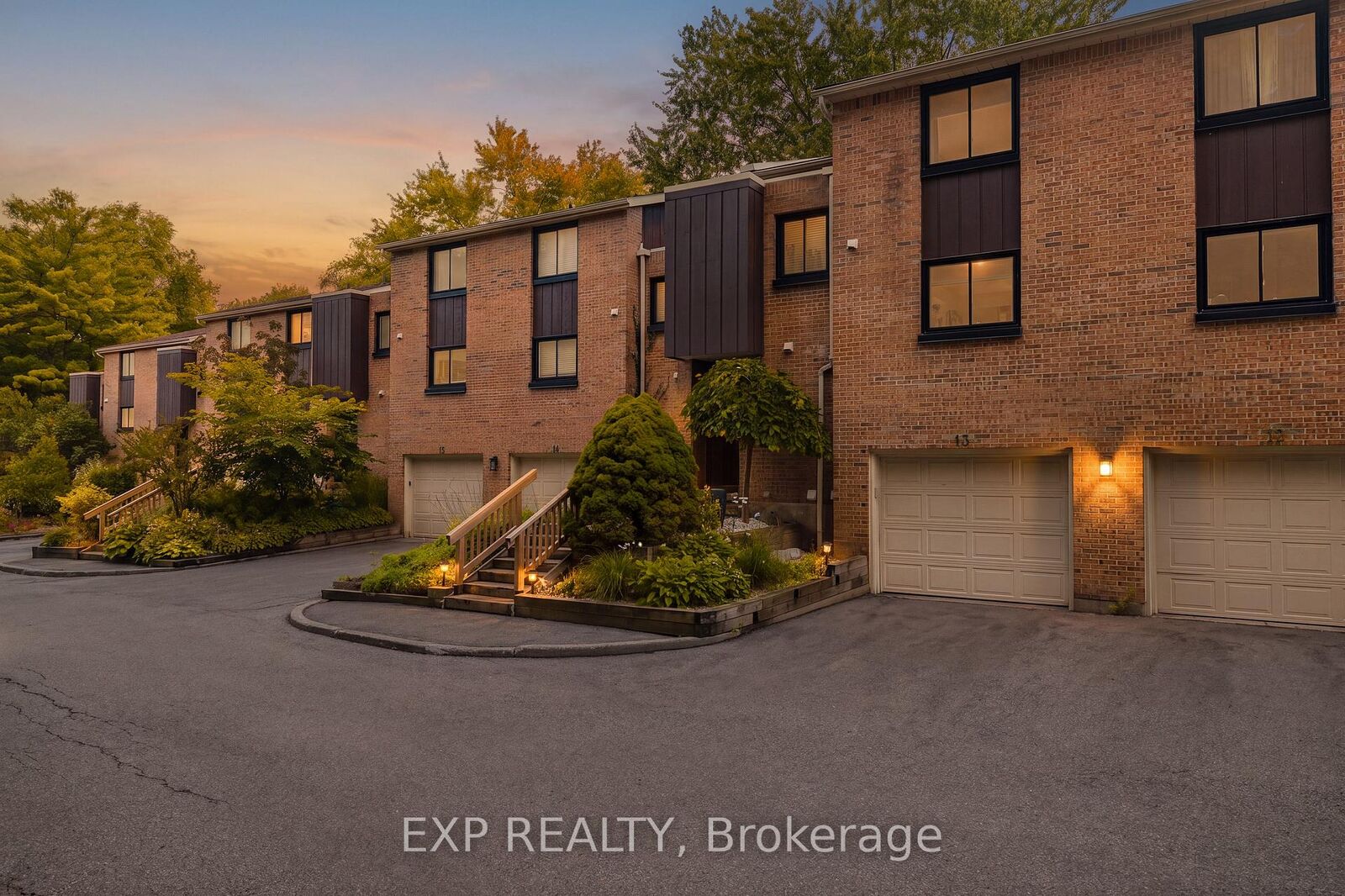 Property Photo:  220 Salisbury Avenue 13  ON N1S 1K5 