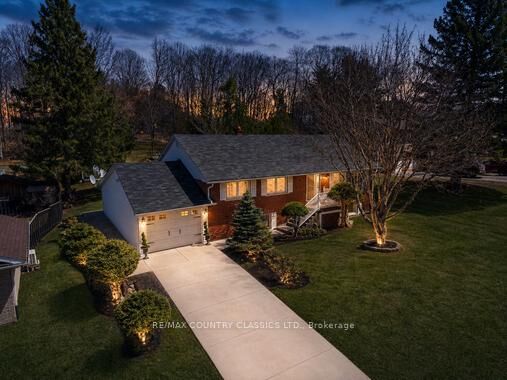 Property Photo:  152 Bridge Street W  ON K0L 1C0 
