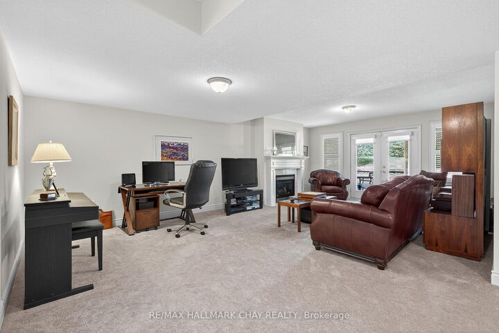 Property Photo: 199 Ridge Way ON L9R 0K5