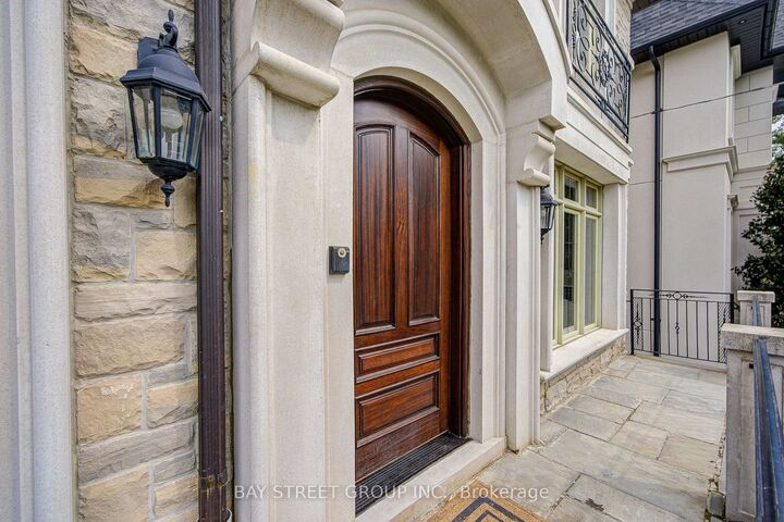 Property Photo:  500 Deloraine Avenue  ON M5M 2B8 