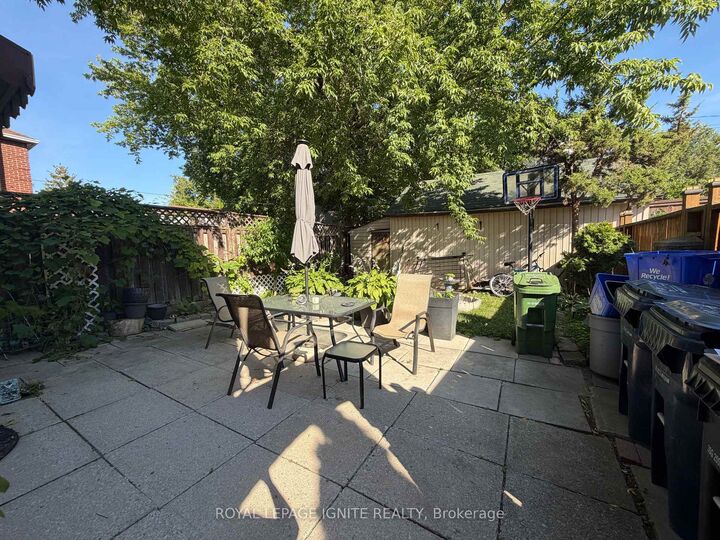 Property Photo: 35 Hillary Avenue ON M6N 2B9