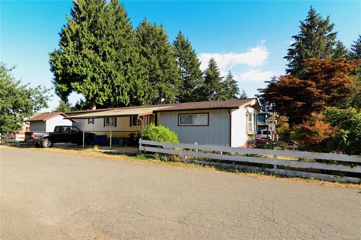 Property Photo:  971 Douglas Ave #30  BC V9R 6C1 