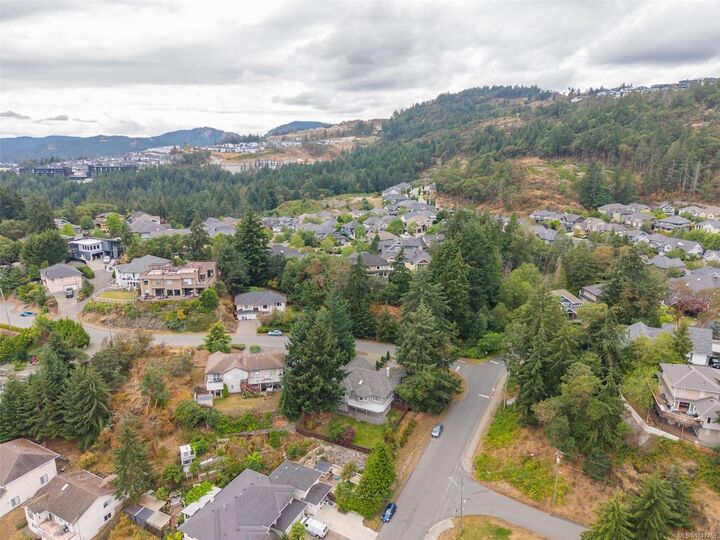 Property Photo: 923 Whisperwind Pl BC V9B 5X7