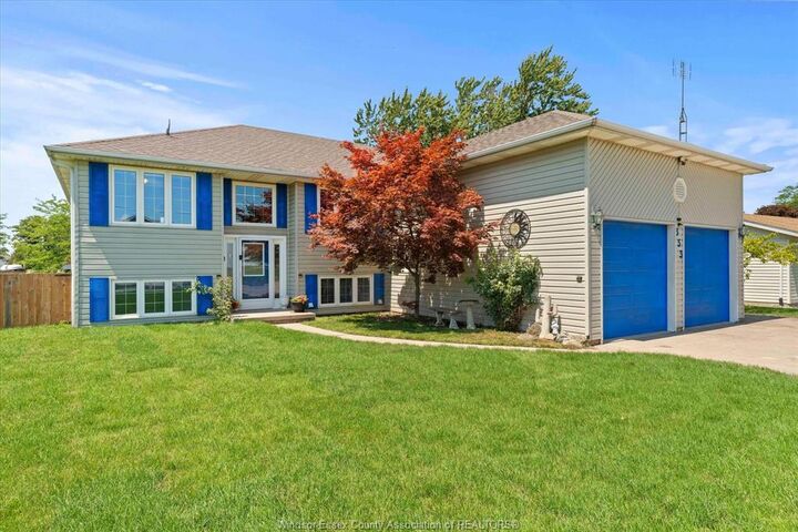 353 East Ruscom River Road — photo 1