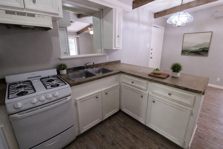 Property Photo:  300 Franklin Boulevard 104  TX 78751 