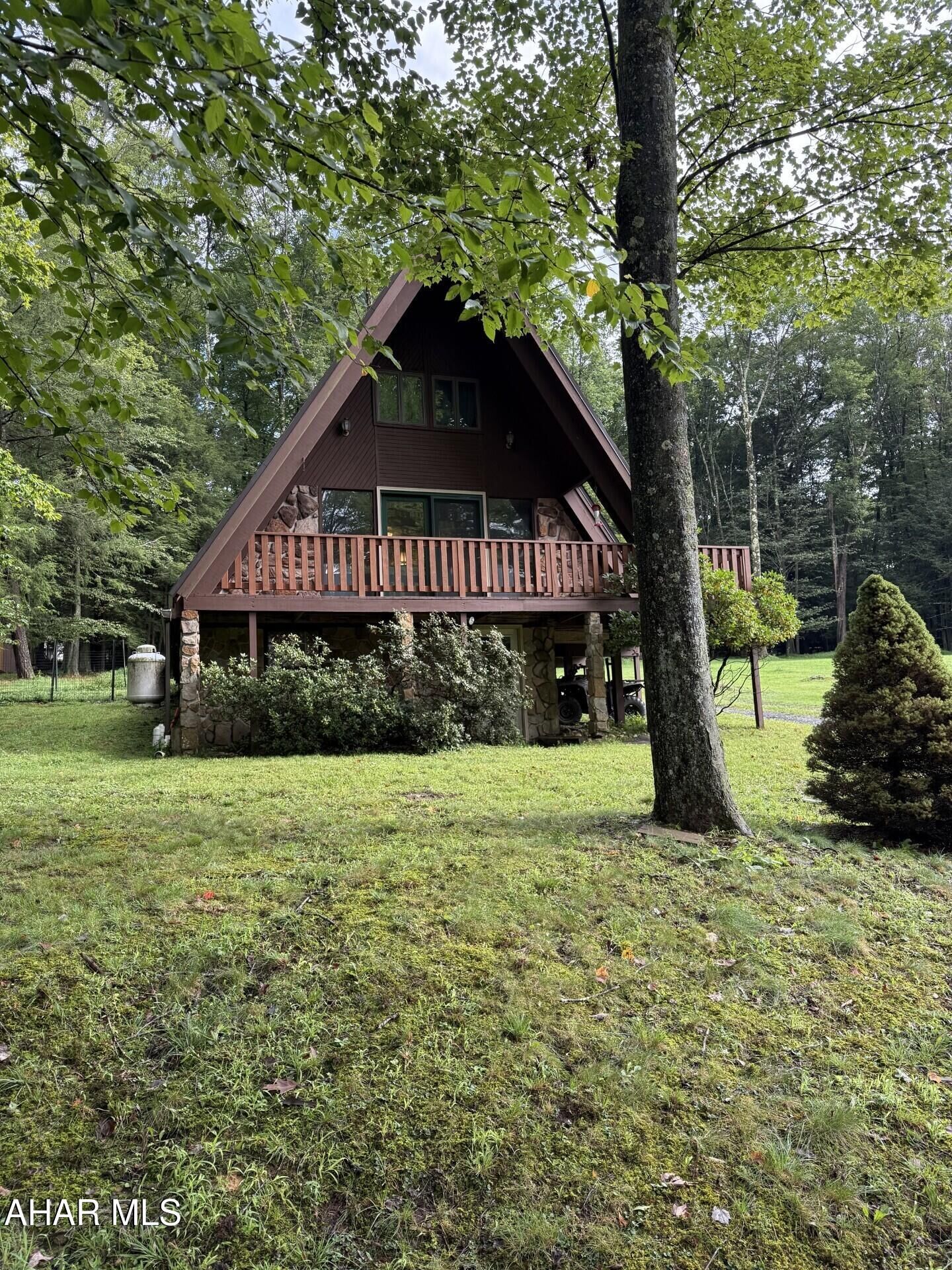 Property Photo: 405 Red Oak Road PA 16640
