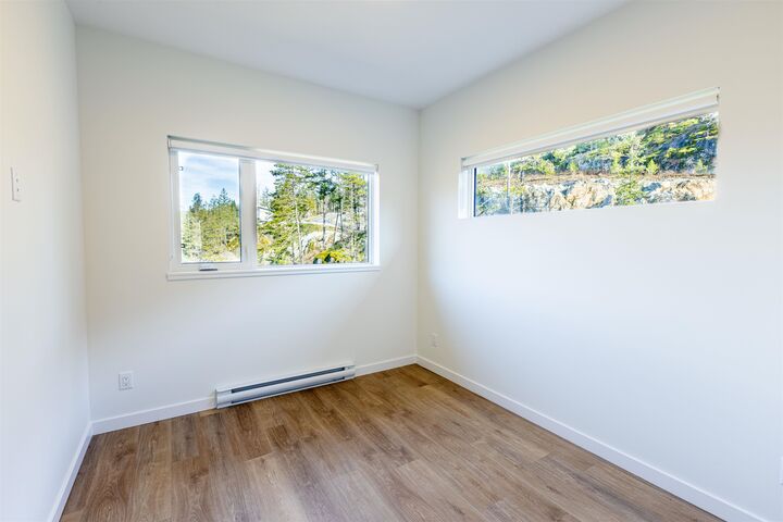 Property Photo:  39180 Finch Place 506  BC V8B 1G8 
