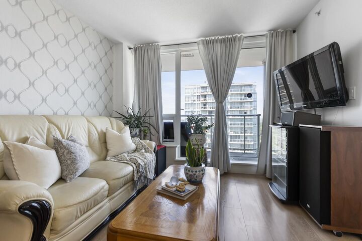 Property Photo: 13696 100 Avenue 3908 BC V3T 0L5