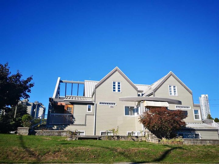 6990 Willingdon Avenue — photo 1