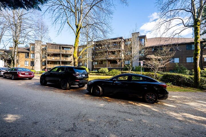 Property Photo: 10644 151A Street 106 BC V3R 8R3