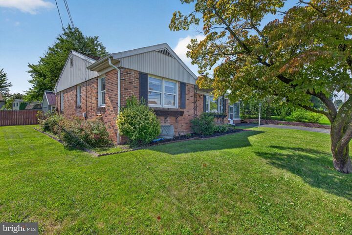 Property Photo: 570 Manor Road PA 17366