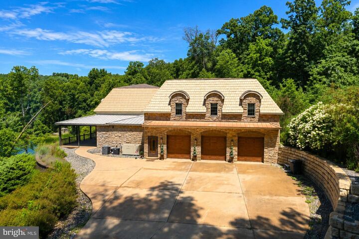 Property Photo:  308 Diamond Cove Rd  WV 26330 