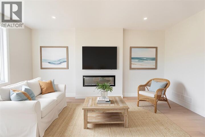 Property Photo:  253 McTavish Street  ON N7G 3K5 