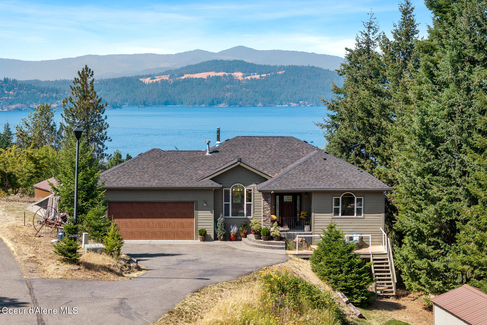 Property Photo:  3807 E Avery Ln  ID 83814 