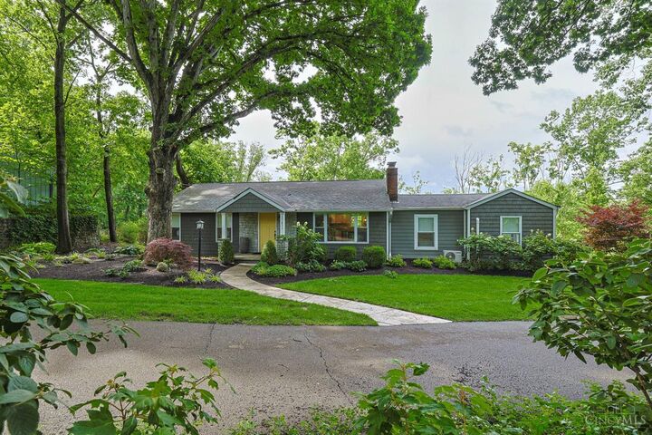 Property Photo:  211 Hilltop Lane  OH 45215 