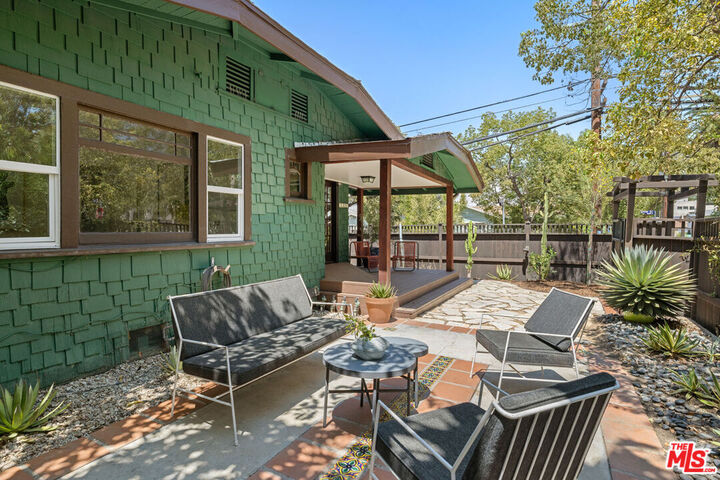 Property Photo:  1149 Manzanita St  CA 90029 