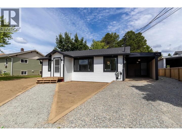 Property Photo: 4726 Davis Avenue BC V8G 1X9