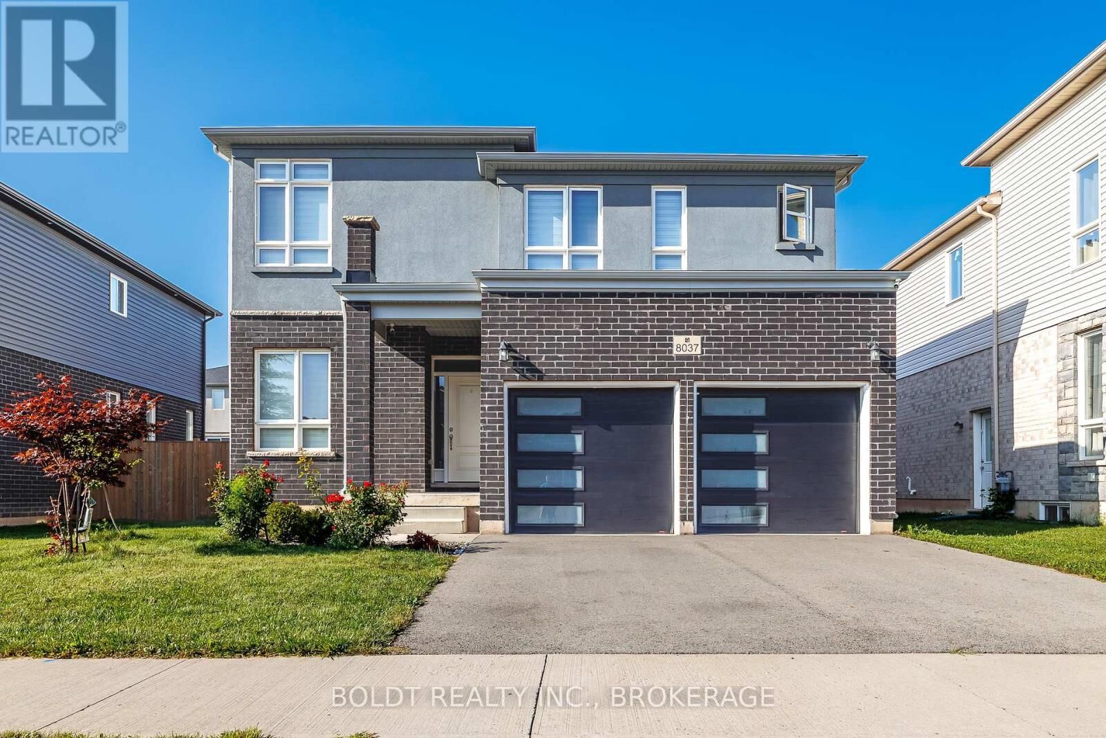 Property Photo:  8037 Brookside Drive  ON L2H 3T9 