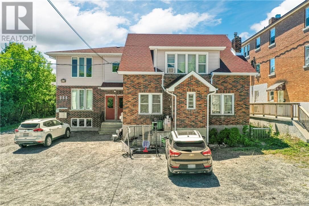 Property Photo:  355 Cartier Avenue  ON P3B 1C5 