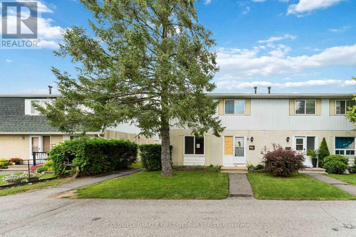 Photo de la propriété:  1532 Beaverpond Drive A  ON K1B 3R9 