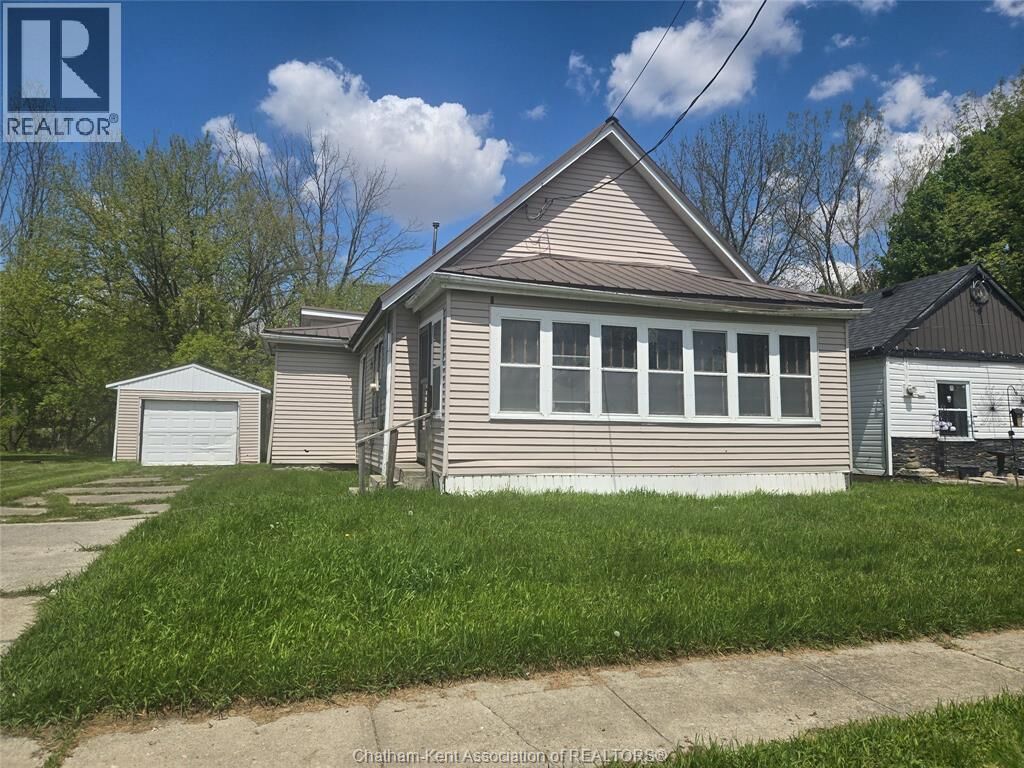Property Photo:  253 King Street East  ON N7M 3N5 